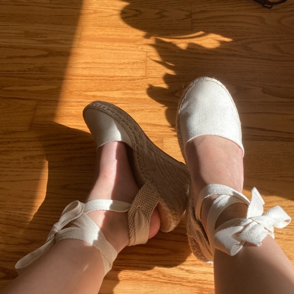 Wedge-heel Espadrilles - Picture 3 of 4